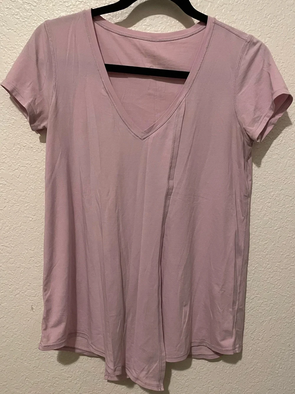 lululemon athletica Knot-Front Tee in Light purple/pinkish